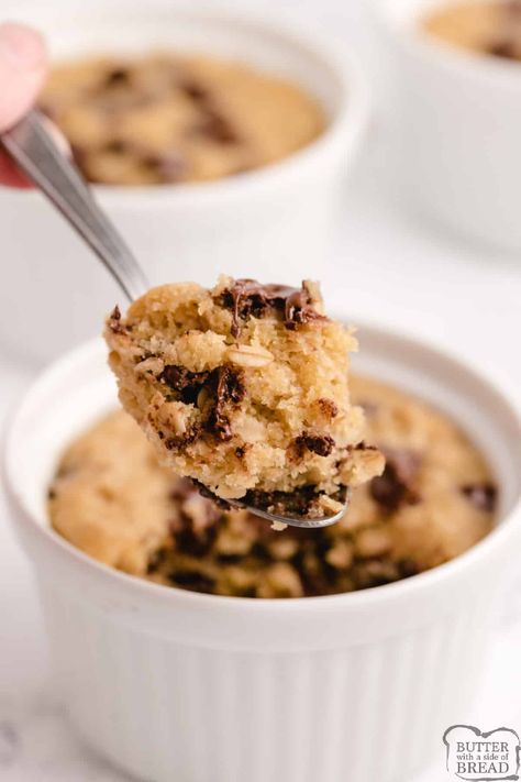 Easy Oatmeal Chocolate Chip Cookies, Mug Cookie Recipes, Microwave Oatmeal, Oatmeal Chocolate Chip Cookie, Chocolate Chip Mug Cake, Oatmeal Chocolate Chip Cookie Recipe, Chip Mug, Cookie In A Mug, Healthy Oatmeal Cookies