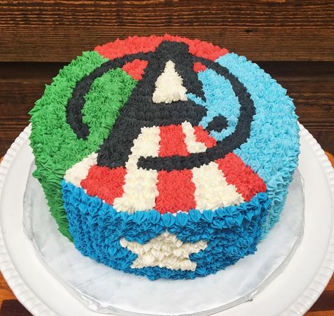 Avengers Cake Ideas Birthdays, Easy Marvel Cake, Easy Marvel Cake Ideas, 4th Birthday Cakes For Boys, Avengers Cake Ideas Easy, Marvel Cakes For Boys, Marvel Theme Cake, Marvel Birthday Cake Simple, Avengers Birthday Cake