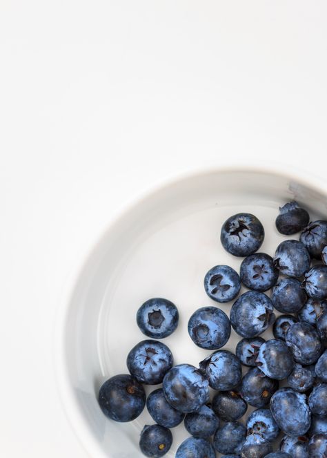 Blueberries Aesthetic, Blueberry Aesthetic, Food Photography Dessert, Blue Health, Restaurant Pictures, Happy Kitchen, Cute Food Art, Fruits And Veggies, Cute Food