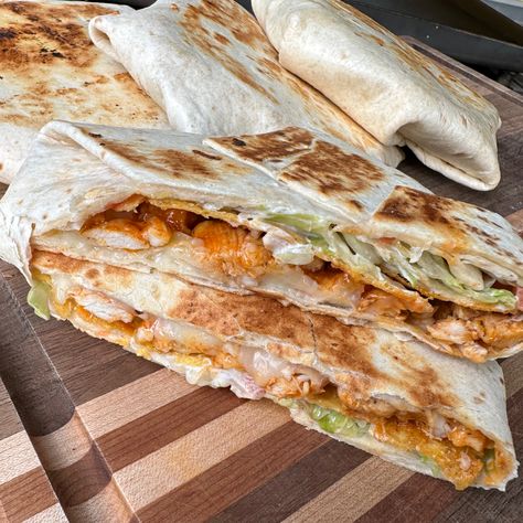 Buffalo Chicken Crunch Wraps Garlic Parmesan Chicken And Potatoes, Parmesan Chicken And Potatoes, Cooking In The Midwest, Crunch Wrap, Chicken And Potatoes, Weeknight Dinner Recipes Easy, Garlic Parmesan Chicken, Homemade Burgers, Parmesan Chicken