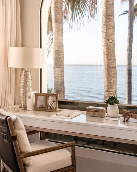 Dream Office Luxury, Beach House Office, Relaxing Office, Instagram Office, Bedside Table Decor, Property Developer, Malibu Home, Beach Office, Italy Home