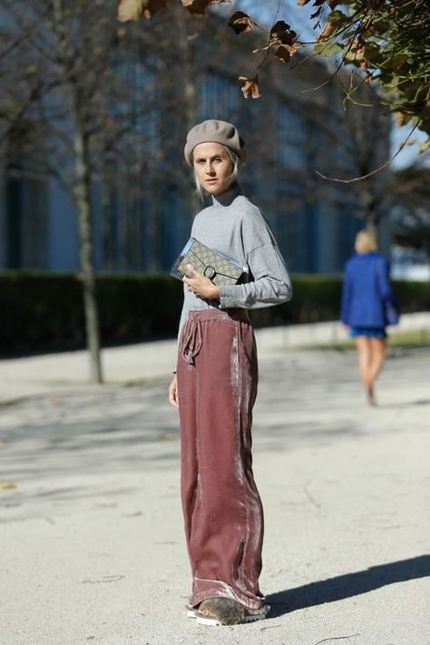 New Year Look, Sukienki Maksi, Looks Street Style, Women Street, Street Chic, Pants Outfit, Elegant Fashion, In The Middle, The Middle