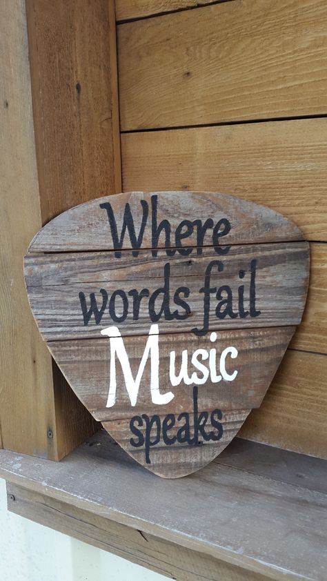 Where words fail Music speaks, Guitar Pick cutout. Casa Rock, Room Decor For Teens, Where Words Fail Music Speaks, Home Music Rooms, Guitar Room, Diy Room Decor For Teens, Music Room Decor, Music Signs, Music Crafts