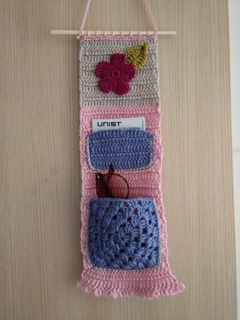 Crochet Locker Decorations, Paper Bag Storage, Gift Rap, Diy Crochet Top, Locker Organization, Crochet Organizer, Crochet Storage Baskets, Locker Decorations, Crochet Storage