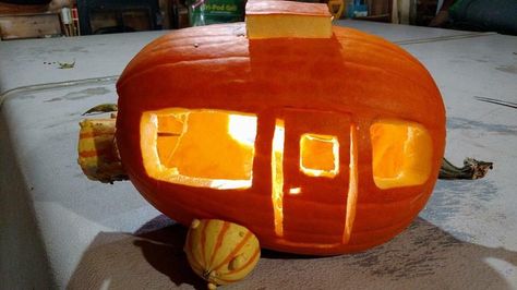 Camper RV Trailer pumpkin Pumpkin Carving Designs, Pumpkin Carving Ideas, Halloween Pumpkin Designs, Wild Kingdom, Camping Style, Rv Trailer, Pumpkin Carving Templates, Halloween Pumpkins Carvings, Pumpkin Fall Decor