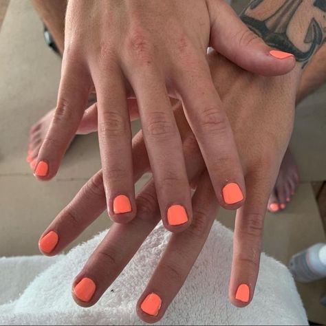 Uñas Harry Styles, Harry Styles Hands, Sugar Nails, Harry Styles Nails, Harry Core, Watermelon Sugar, Painted Nails, Harry Styles Pictures, I'm With The Band