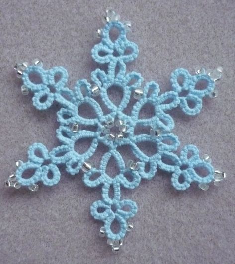 Tatting Patterns Free, Needle Tatting Patterns, Shuttle Tatting Patterns, Tatting Earrings, Tatting Tutorial, Beaded Snowflakes, Tatting Jewelry, Crochet Christmas Decorations, Needle Tatting