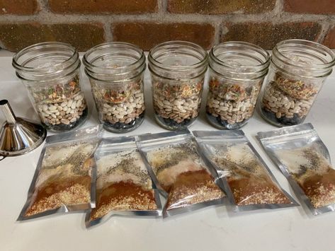 Chili Mix In A Jar, 3 Bean Chili In A Jar, Chili In A Jar Recipe Dry Mixes, Chili In A Jar, Chili In A Jar Gift, Bean Soup Mix In A Jar, Cookie Mix In A Jar Recipe, Bean Soup Mix Recipe, Chili Bean Soup