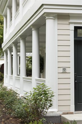 Cream Exterior House Color White Trim, Cream Siding White Trim, Cream House White Trim Exterior, Cream House With White Trim, Cream House White Trim, Historic House Exterior, House Siding Ideas Exterior, 1890 Farmhouse, House Siding Ideas