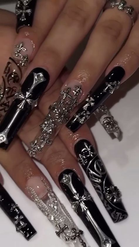 The Nail Connection (@thenailconnection) • Instagram photos and videos Opiumcore Nails, Xl Nails, Line Nail Designs, Junk Nails, Punk Nails, Stylish Nails Designs, Goth Nails, Lines On Nails, Girly Acrylic Nails