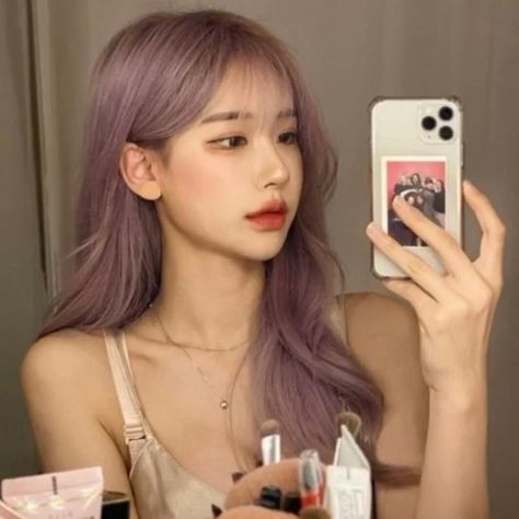 Lilac Purple Hair Color, Light Purple Pink Hair, Light Violet Hair Color, Milk Tea Purple Hair, Lilac Hair Color Lavender, Light Pink Purple Hair, Light Purple Hair Aesthetic, Korean Purple Hair, Lavender Hair Aesthetic