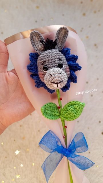 Easy Crochet Animals, Crochet Bouquet, Crochet Toy, Baby Crafts, Craft Time, Shrek, Crochet Animals, Burritos, Crochet Tutorial