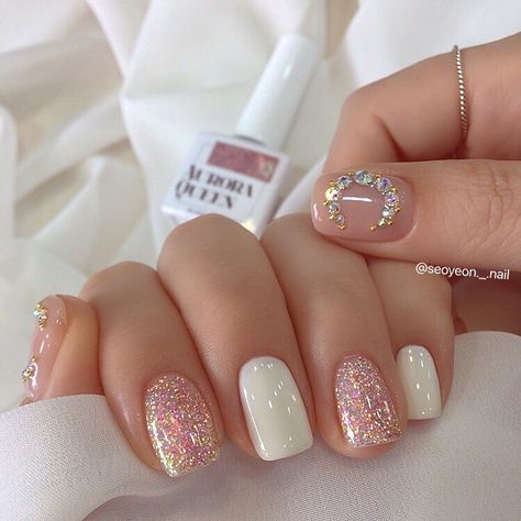 Cute Manicure Ideas For Short Nails, Subtle Nail Art, Nails Pretty, Solid Color Nails, Subtle Nails, Beauty Nails Design, Glitter Gel Nails, Nails Salon, Work Nails