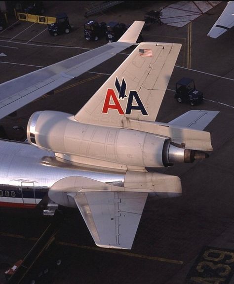 American Airlines MD-11 Mcdonnell Douglas Md 11, Dc 10, Night Flight, Vintage Airplanes, Flight Deck, Texas Usa, Dallas Fort Worth, American Airlines, Long Live