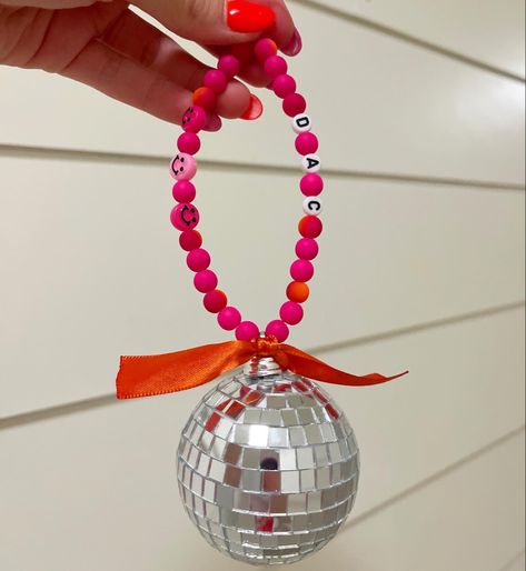 Pink And Orange Christmas Decorations, Disco Ball Ornaments Diy, Diy Disco Ball Ornament, Preppy Christmas Ornament, Diy Preppy Decor, Disco Ball Car Charm, Preppy Ornaments, Disco Christmas Decor, Disco Christmas Decorations