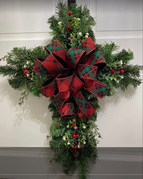 Christmas Cross Wreath, Christmas Tulle Wreath, Front Door Swag, Wreath Cross, Cemetery Decorations, Cross Wreath, Christmas Flower Arrangements, Christmas Mesh Wreaths, Door Swag