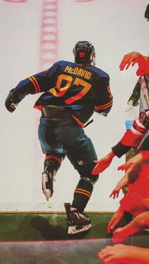 Conner Mcdavid, Nhl Aesthetic, Hockey Wallpaper, Hockey Boy, Hockey Aesthetic, Nhl Wallpaper, Hockey Posters, Edmonton Oilers Hockey, Oilers Hockey