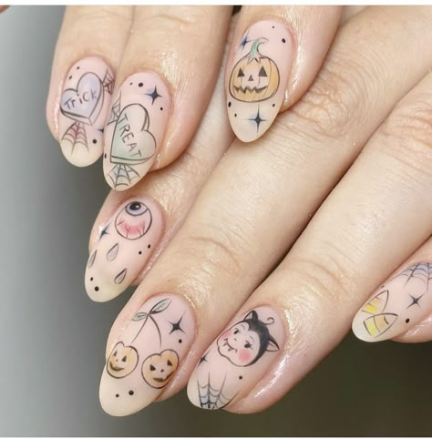 Retro Halloween Nails, Gelly Nail Designs, Pinup Nails, Fall Halloween Nails, Halloween Nail Ideas, Nail Candy, Seasonal Nails, Nails Halloween, Halloween Nail Designs