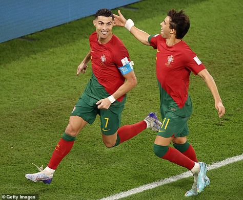 Cristiano Ronaldo shrugged off his Manchester United exit with a World Cup goal for Portugal Portugal Team, Portugal National Football Team, Portugal Soccer, Word Cup, Cristiano Ronaldo 7, Soccer Guys, National Football Teams, World Cup 2022, كريستيانو رونالدو