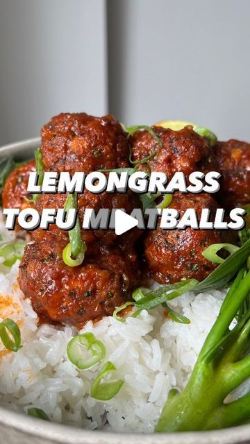 @veganchallenge4u on Instagram: ""GET The Complete Plant Based Cookbook - Over 200+ Delicious Vegan Recipes Including 30-day Meal Plans" =>> LINK IN BIO 🔗 @veganchallenge4u

TOFU LEMONGRASS MEATBALLS

By @Le_cocque

Back at it again with a banger of a tofu recipe. These tofu meatballs will bring you all the way to Thailand with their fresh & unique flavors. The secret? Thai basil & lemongrass. A combo that might be new for you but BOY DOES IT WORK WONDERS. Wanna try it out? Here’s the recipe:  INGREDIENTS:
- 1 block tofu (450 gr, pad dry)
- 1 tsp cumin
- 1 tsp garlic powder
- 1 tsp onion powder
- 1 tbsp sesame oil
- 2 tbsp dark soy sauce
- 1 tbsp lemongrass paste
- 1/4 cup chives, chopped
- 1/4 cup thai basil, chopped
- 2 tbsp tomato paste
- 3 tbsp flour

SAUCE:
- 1/4 cup soy sauce
- 3 tb Lemongrass Meatballs, Vegan Thai Recipes, Tofu Meatballs, Recipes Tofu, Lemongrass Paste, Tofu Recipes Vegan, Dark Soy Sauce, Vegan Christmas Recipes, Tofu Recipe