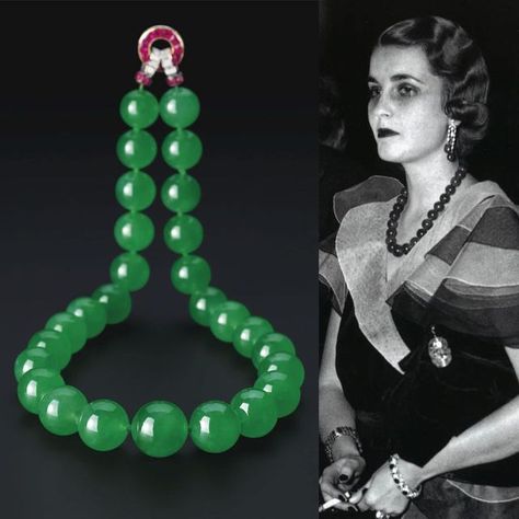 Rui Galopim de Carvalho FGA on Instagram: "The Hutton-Mdivani necklace is considered by many the best jadeite jade jewellery piece ever reported, featuring 27 graduated drilled beads of fine-quality emerald-green translucent jadeite jade (known in the trade as imperial jade), ranging from 15.4 mm to 19.2 mm, with a ruby and diamond clasp signed by Cartier dated 1933. Also known in the Oriental trade as Fei cui (翡翠), this granular to fibrous polycrystalline aggregate, composed solely or principal Jade Jewellery, Imperial Jade, Asian Jewelry, Jade Necklace, Royal Jewels, Woman Silhouette, Jade Jewelry, Jade Beads, Emerald Green