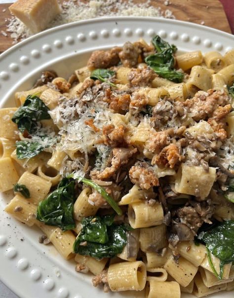 Pasta Norcina (Creamy Pasta With Sausage) - Mangia with Michele Pasta Norcina, Creamy Pasta With Sausage, Pasta Alla Norcina, Broccolini Pasta, Sausage Sauce, Pasta With Sausage, Italian Sausage Recipes, Italian Pasta Dishes, Spinach Pasta