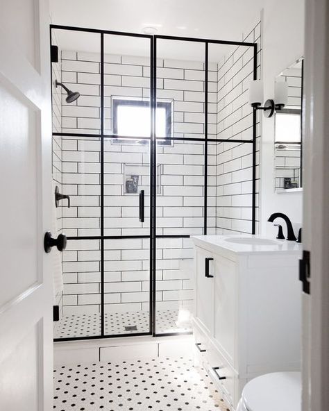 Modern Black And White Bathroom Tile, Bathroom With Black And White Floor, Black And White Shower Room, Black And White Bathroom Floor Tile, Small Bathroom Ideas Black And White, Black And White Small Bathroom Ideas, Black And White Bathroom Tile Ideas, Black And White Tiled Bathroom, Small Black And White Bathroom Ideas