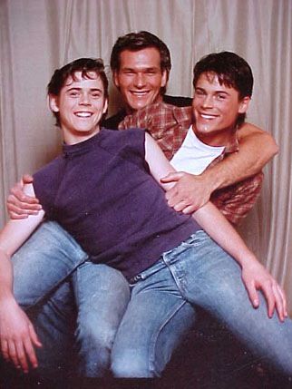 Curtis brothers The Curtis Brothers, Curtis Brothers, The Outsiders Imagines, Outsiders Movie, The Outsiders Cast, The Outsiders Greasers, Dallas Winston, The Outsiders 1983, Rob Lowe