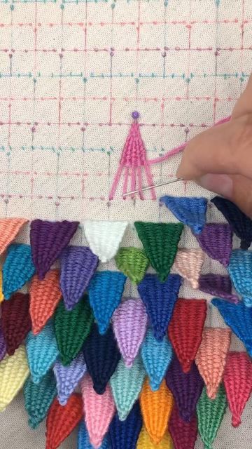 Picot Embroidery Stitch, Picot Stitch, Embroidery Stitches Beginner, Crochet Bee, Diy Embroidery Patterns, Embroidery Stitches Tutorial, Hand Stitch, Embroidery Monogram, Punch Needle Embroidery