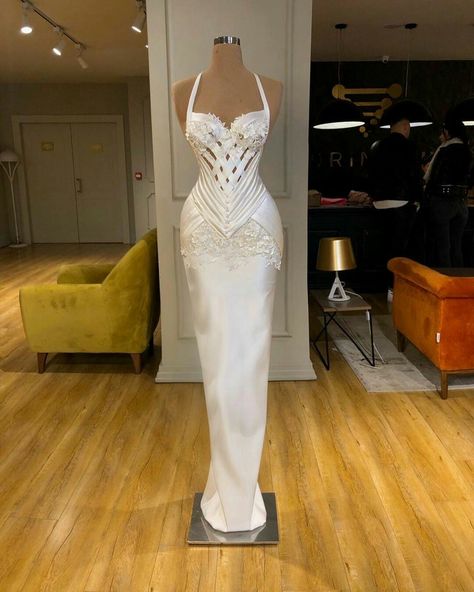 Long Dress Satin, Yousef Aljasmi, Valdrin Sahiti, Elegant Dresses Classy, Pageant Gowns, Dressy Dresses, Gala Dresses, Fabulous Dresses, Dress Satin