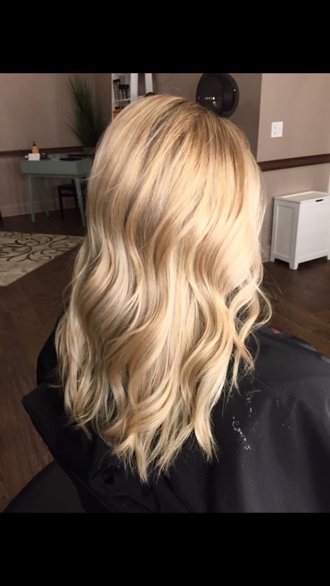 Sunflower Blonde Hair, Sunflower Blonde, Gold Blonde, Image Bank, Blonde Color, Platinum Blonde, Blonde Hair Color, Hair Inspo, Balayage