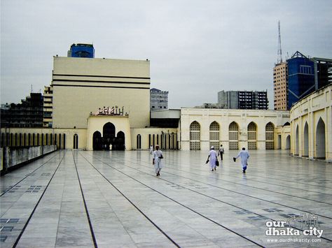 Baitul Mukarram (The Holy House) is the national mosque of Bangladesh. Located at the center of Dhaka, capital of Bangladesh, the mosque was completed in 1968. Bangladesh Dhaka, Beautiful Bangladesh, The Maldives, Explore Travel, Historical Place, Bhutan, South Asia, East Asia, Travel Advice