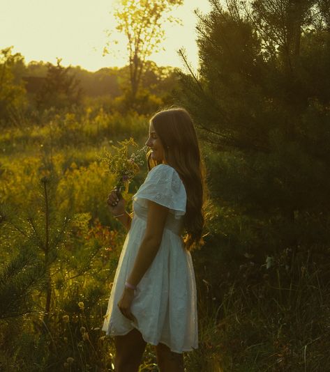 the last light of summer ✨ loved doing these senior photos so much! #authenticlovemag #unscriptedposingapp #dirtybootsandmessyhair #belovedstories #theromanticsclub #cinegrams #sarahimagazine #seniorphotos #michiganseniorphotographer #michigan #seniorinspo #777luckyfish #senioryearmagazine #cinematicphotographer #documentarystyle #visualpoetry keywords - golden hour, sunset, senior inspo, senior, senior pictures, senior photos, white dress, outfit inspo, summer, running, laughing, dancing... Senior Pictures Dress Outfits, White Dress Senior Pictures, Nature Shoot, Senior Pictures Dresses, Golden Hour Sunset, Grad Shoot, White Dress Outfit, Senior Stuff, Senior Photography Poses