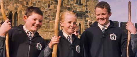 Harry Potter and the Sorcerer’s Stone - Crabbe, Goyle & Malfoy. They think Harry is in trouble. Harry Potter Screencaps, Draco Malfoy Aesthetic, Lucius Malfoy, Rupert Grint, Harry Potter Draco Malfoy, The Sorcerer's Stone, Prisoner Of Azkaban, Daniel Radcliffe, Tom Felton