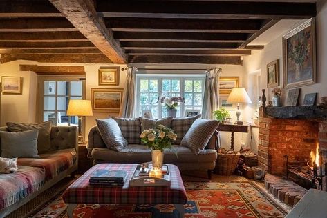 Forge Cottage – My English Country Cottage English Country House Interior, Salons Cottage, Country Cottage Living Room, Country Cottage Living, English Cottage Interiors, Country Cottage Interiors, English Country Cottages, English Cottage Decor, Saint Lawrence