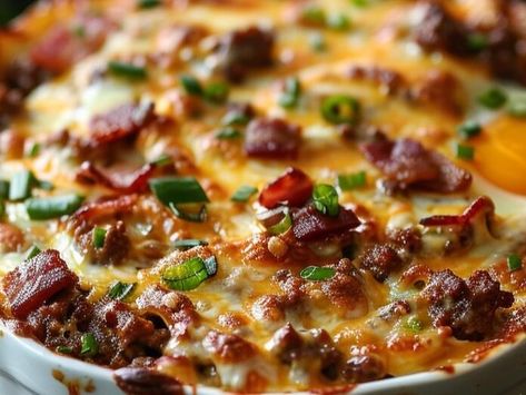 Indulge in a Kansas Classic: Low-Carb Bacon Cheeseburger Casserole Recipe - NewsBreak Best Sausage Ball Recipe, Low Carb Bacon Cheeseburger Casserole, Cheeseburger Casserole Recipe, Pink Lemonade Recipes, Zucchini Cakes Recipe, Bacon Cheeseburger Casserole, Bangers And Mash, Cheeseburger Casserole, Simple Green Salad