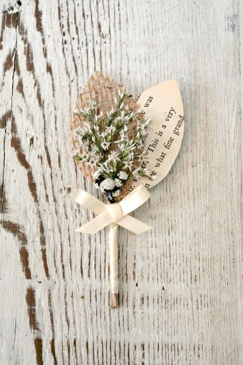 Vintage Boutonniere, White Dried Flowers, Boutonniere Wedding Rustic, Rustic Burlap Wedding, White Boutonniere, Rustic Boutonniere, Groomsmen Boutonniere, Wedding Boutonniere, Rustic Wedding Flowers