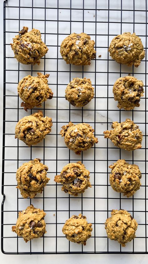 Tahini, Chocolate Chip, and Date Oatmeal Cookies - Cooking with Zahra Date Oatmeal Cookies, Date Oatmeal, Tahini Date, Date Chocolate, Tahini Chocolate, Ice Cream Scooper, Baked Cookies, Flaky Salt, Cookie Scoop