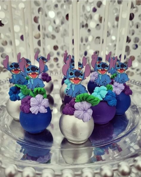 Stitch Cake Pops Ideas, Stitch Party Treats, Stitch And Angel Cake Pops, Girly Cake Pops, Lilo And Stitch Cake Pops, Stitch Cake Pops, Stitch Treats, Lilo And Stitch Cake, Stitch Party