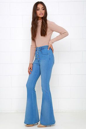 Somedays Lovin' Dylan Blue High-Waisted Flare Jeans at Lulus.com! Blue Flares Outfit, Flares Outfit, Dylan Blue, Flare Jeans Style, High Waisted Flare Jeans, High Waisted Flares, Festival Outfit, Jeans Style, Bell Bottoms