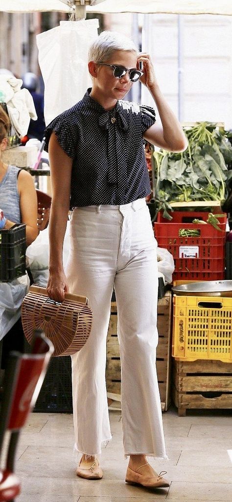 Mom Street Style, Celebrity Mom Style, Michelle Williams Hair, Michelle Williams Style, Michelle Williams, Celebrity Moms, James Dean, Cooler Look, Looks Street Style