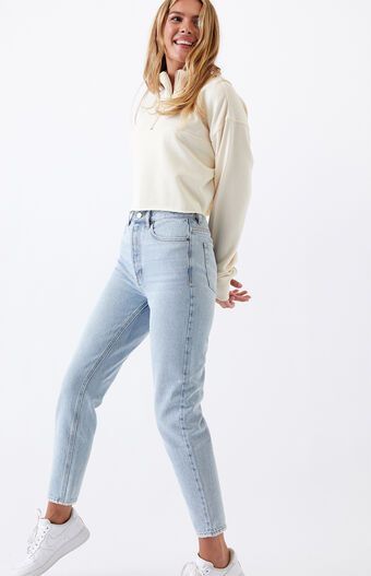 d961e9f236177d65d21100592edb0769desc34792908ri Slim Fit High Waist Jeans, Slim Fit Mom Jeans Outfit, Slim Fit Jeans Outfit Women, Slim Jeans Outfit Women, Light Denim Jeans Outfit, Light Wash Jeans Outfit, Jeans Pacsun, Pacsun Jeans, All Jeans