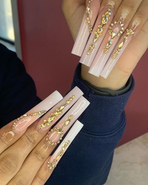 @_slaybybeth on Instagram: “It’s Aries seasonnn ♈️ Happy birthday bestie ❤️❤️ Dm to book! #nails #nailsofinstagram #nails💅 #nailsdesign #nailsart #nailstagram…” Book Nails, White Nails With Gold, Birthday Bestie, Flare Nails, Happy Birthday Bestie, White Acrylic Nails, Long Acrylic Nails Coffin, Bling Acrylic Nails, Acrylic Nails Coffin