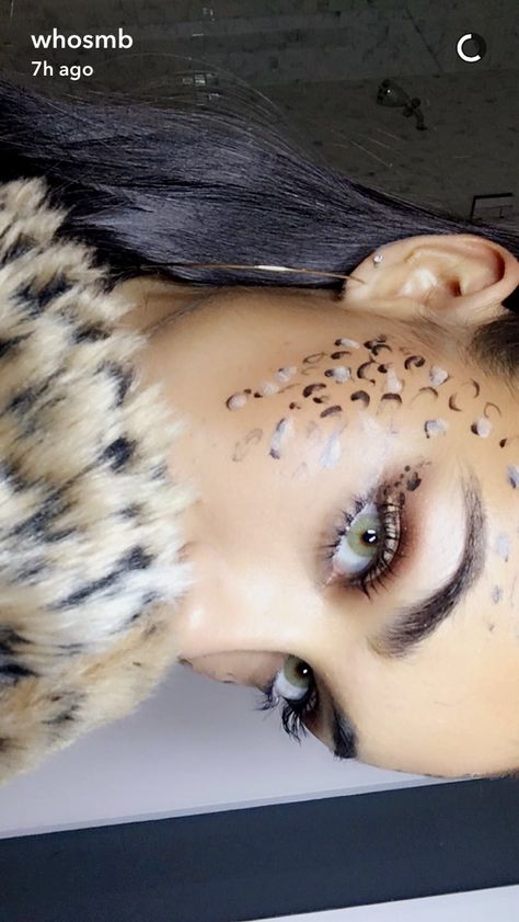 Snow Leopard Costume, Leopard Halloween, Leopard Makeup, Leopard Costume, Holloween Makeup, Cute Halloween Makeup, Group Halloween Costumes, Halloween Inspo, Halloween Looks