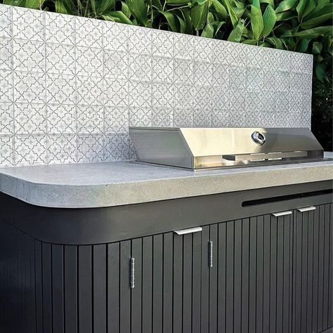 Outdoor Bbq Area, Bbq Ideas, Feature Tiles, Bbq Area, Outdoor Kitchens, Outdoor Bbq, Outdoor Kitchen Design, Outdoor Area, Outdoor Kitchen