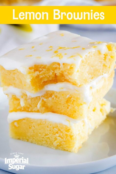 Can you ever have enough lemon desserts? We think not! Lemon #Brownies (sometimes called lemon #blondies) are a dense lemon #bar topped with a #lemon glaze that make for a bright and refreshing #dessert. #Spring gatherings, #picnics, #BBQs, this #recipe makes a portable treat for any event. For more cookies, brownies and bar recipes visit www.imperialsugar.com. #imperialsugar #easter #mothersday Gooey Blondies, Lemon Blondies, Lemon Brownies, Fudge Brownie, Blondies Recipe, Lemon Glaze, Lemon Flavor, Refreshing Desserts, Sweet Lemon