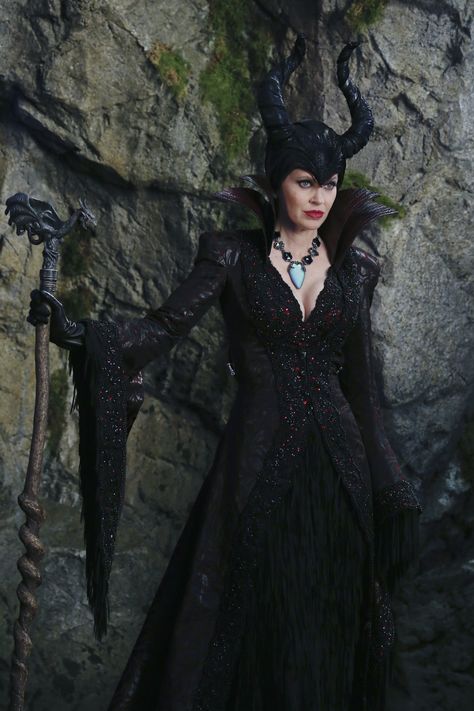 Maleficent - 4 * 11 "Heroes and Villains" Kristin Bauer Van Straten, Kristin Bauer, Maleficent Cosplay, Evil Queens, Audrey Tautou, Ginnifer Goodwin, Time Photo, Meryl Streep, Evil Queen