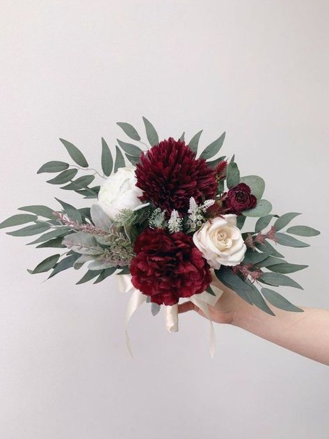 Bouquet Wedding Burgundy, Navy Wedding Bouquet, Small Bridesmaid Bouquets, Burgundy Wedding Flowers, Bouquet Burgundy, Small Wedding Bouquets, Burgundy Dahlia, Burgundy Bouquet, Cascading Wedding Bouquets