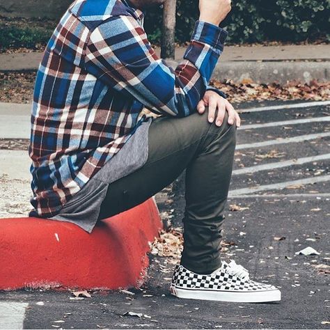 ⠀ #SimpleFits @amorin4122 • Flannel: #Supreme • Tee: #FoG • Pants: #iLoveUgly • Sneakers: #Vans #Vault Flannel And Hoodie Outfit, Hoodies Outfit, Looks Hip Hop, Flannel Outfit, Streetwear Ideas, Vans Outfit, Vans Vault, Flannel Outfits, Sneakers Vans