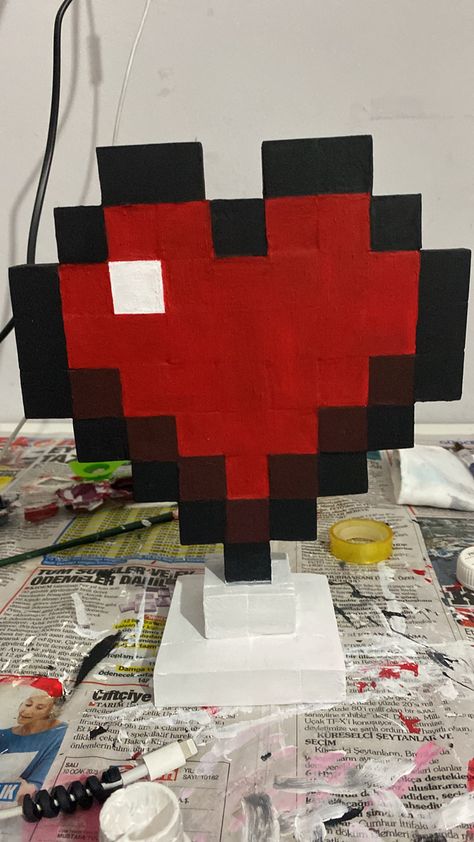 Minecraft Gift Ideas For Boyfriend, Minecraft Cube Art, Minecraft Wooden Block Crafts, Wooden Cube Crafts, Diy Painting For Boyfriend, Minecraft Block Art, Diy Minecraft Decorations, Minecraft Heart, Painting Minecraft